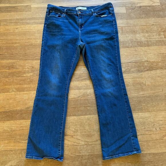 Levi's Signature midrise boot cut medium wash jeans pants size 20
 b32 - Picture 1 of 6